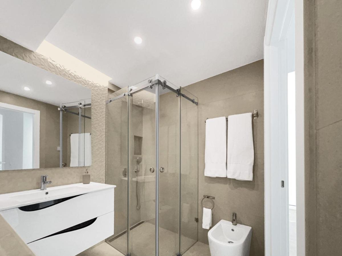Sea Light Apartment Sesimbra. 2 Bedrooms, 6 Guests المظهر الخارجي الصورة