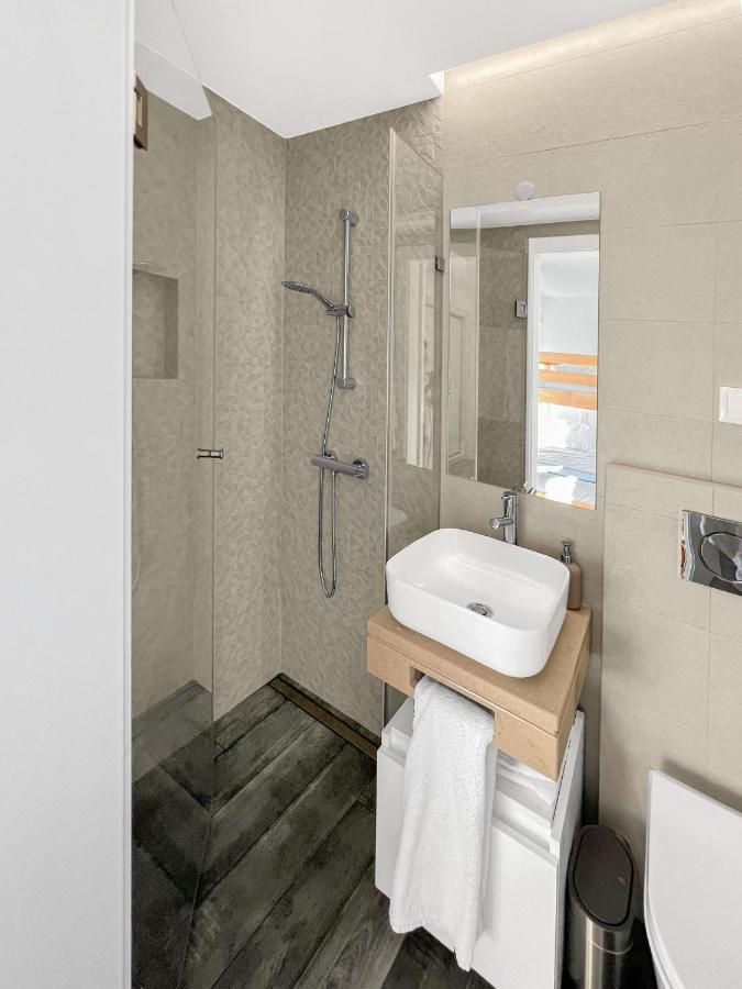 Sea Light Apartment Sesimbra. 2 Bedrooms, 6 Guests المظهر الخارجي الصورة